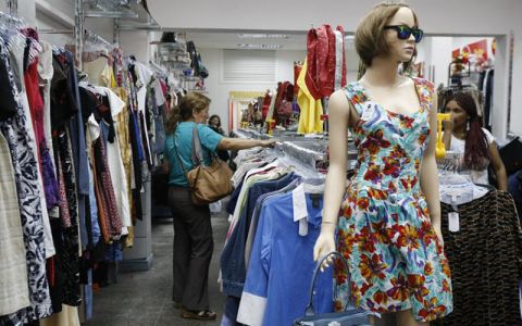 ¿Llegó el momento de invertir en ropa usada en Venezuela?