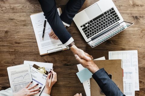 &iquest;Qu&eacute; criterio utilizar para establecer el salario de un fundador de startup?